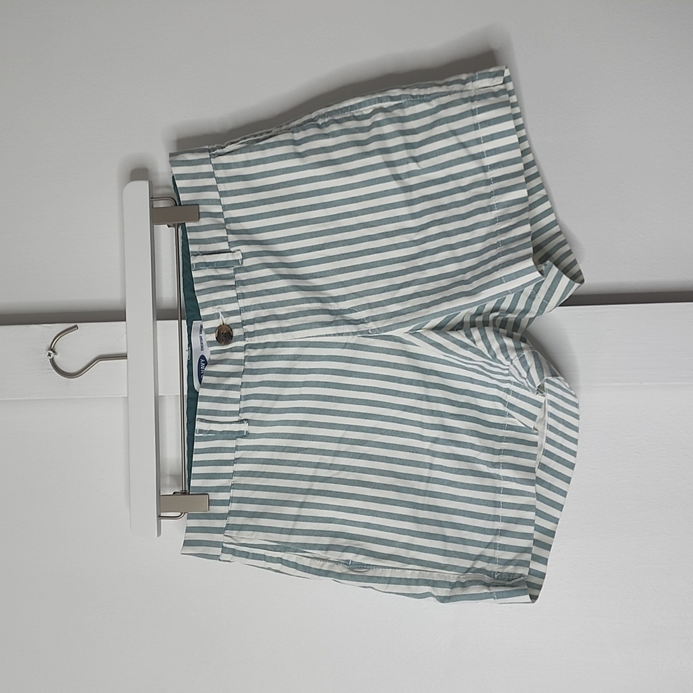 Old Navy striped everyday short size 8